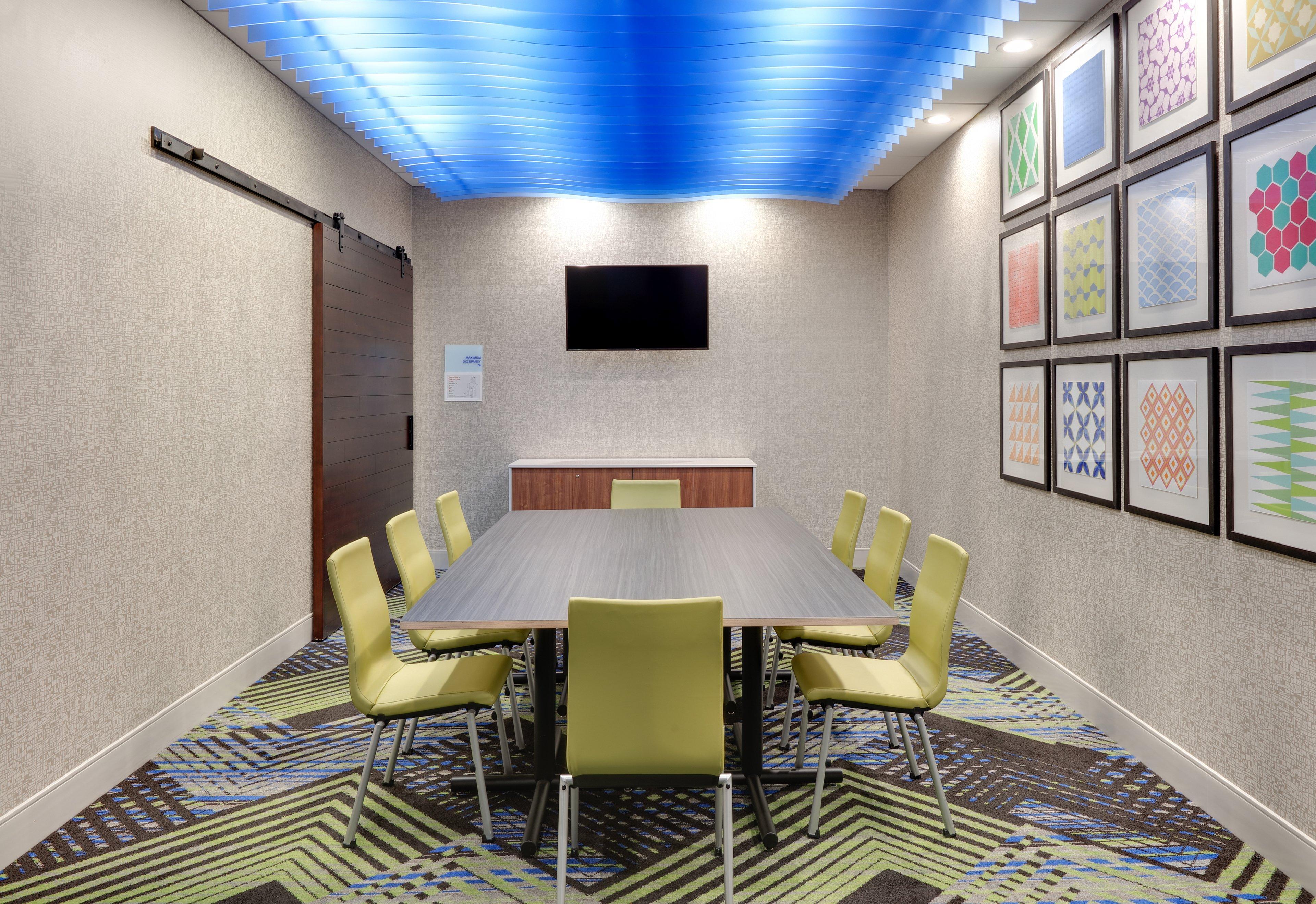 Holiday Inn Express & Suites - Dallas Nw Hwy - Love Field By Ihg Exterior photo